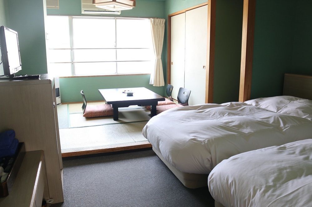 Hotel Sankeien Sapporo Exteriör bild