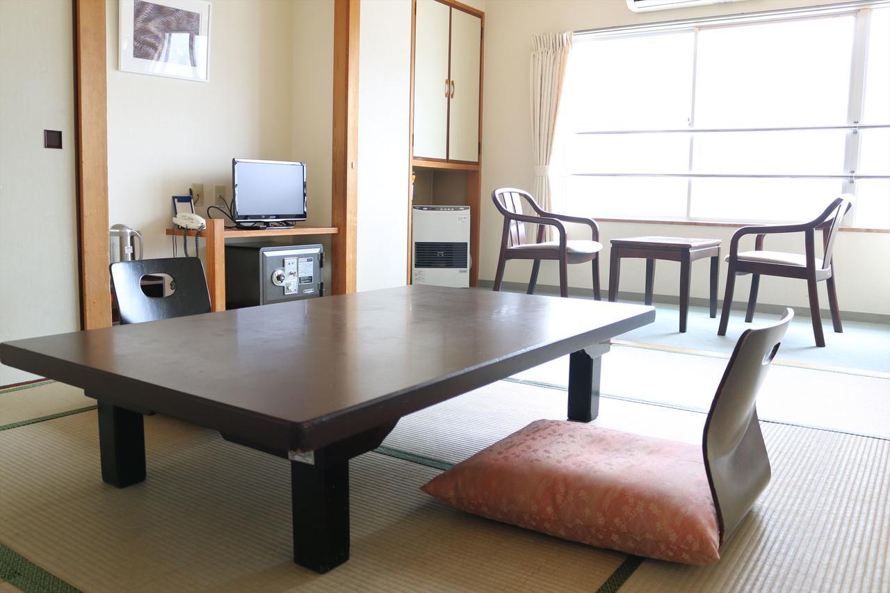 Hotel Sankeien Sapporo Exteriör bild