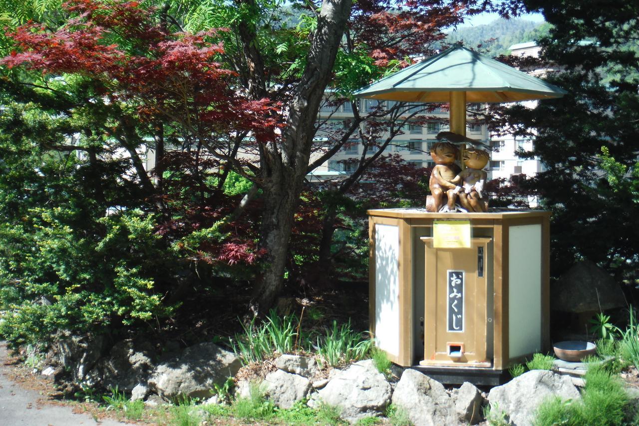 Hotel Sankeien Sapporo Exteriör bild