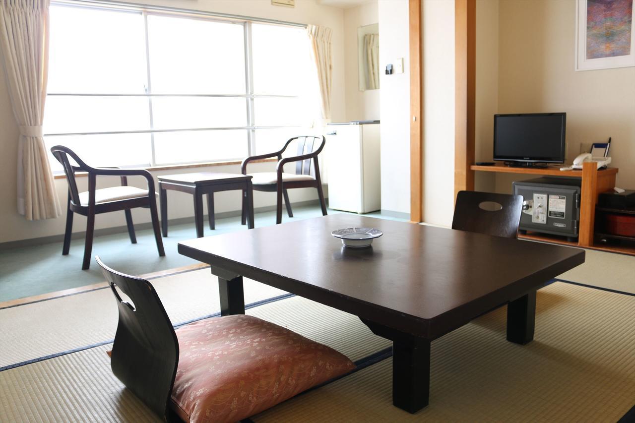 Hotel Sankeien Sapporo Exteriör bild