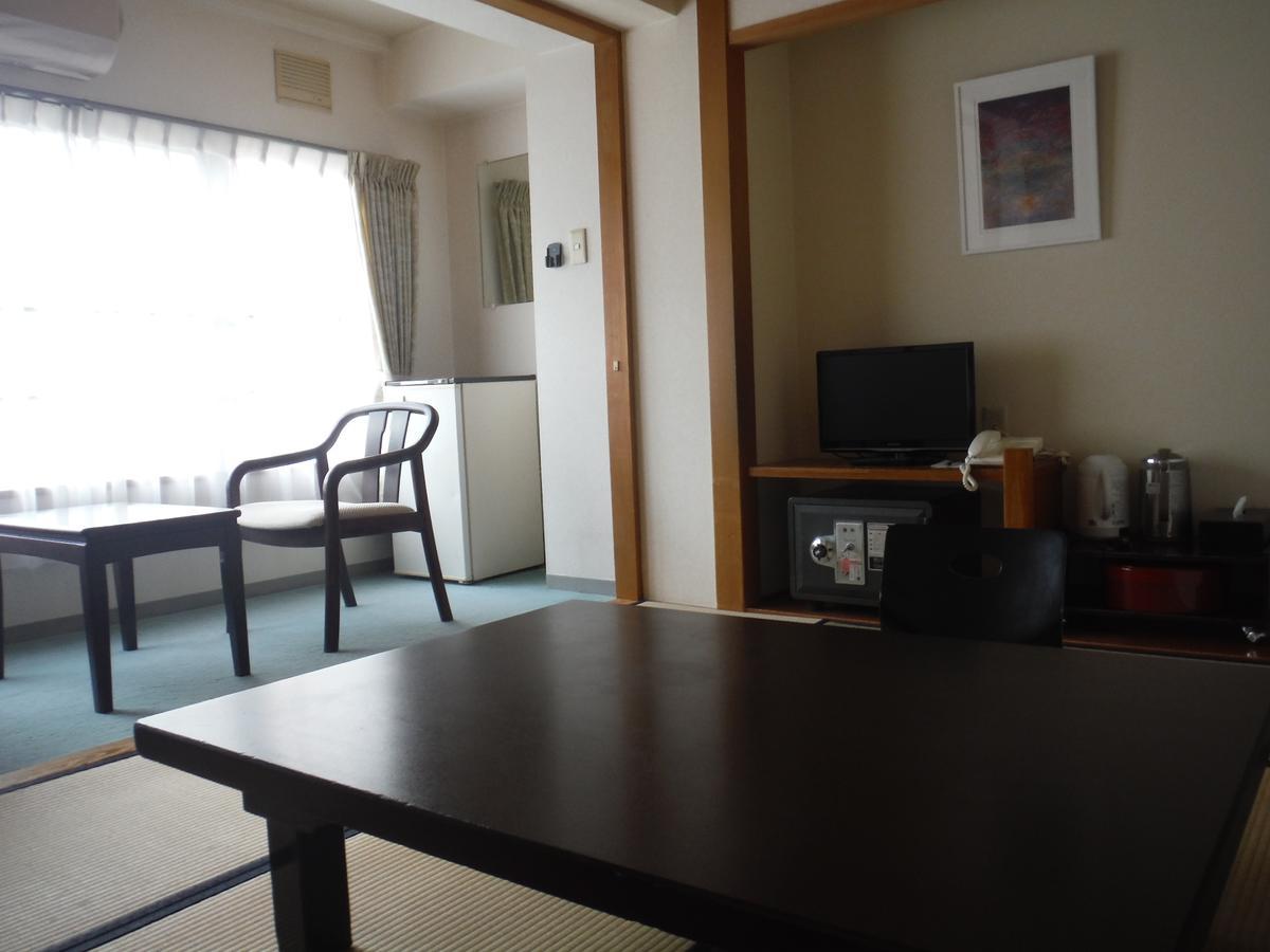 Hotel Sankeien Sapporo Exteriör bild
